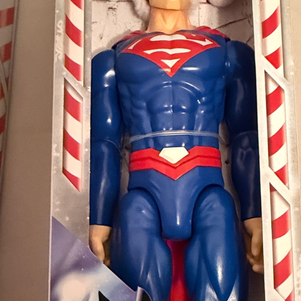 DC Comics Robin and Superman Holiday Action Figures - Red, Green, Blue - Picture 13 of 17